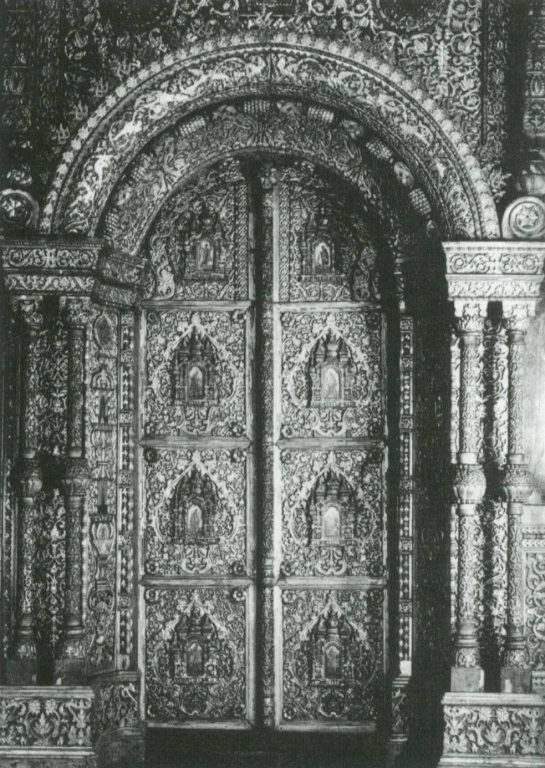 The Holy Gates of the Holy Trinity Aisle at the Church of the Resurrection on Debra. <br/>17th century