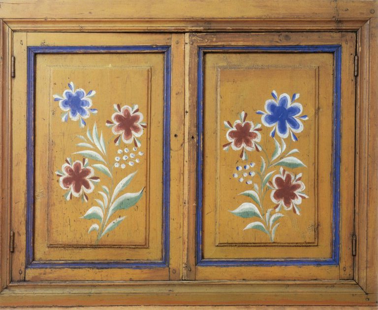 Paintings on the сupboard doors