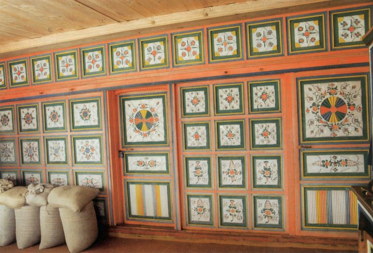 Zaborka (wooden partition wall) in the house of A. Nikitina. <br/>1907 year
