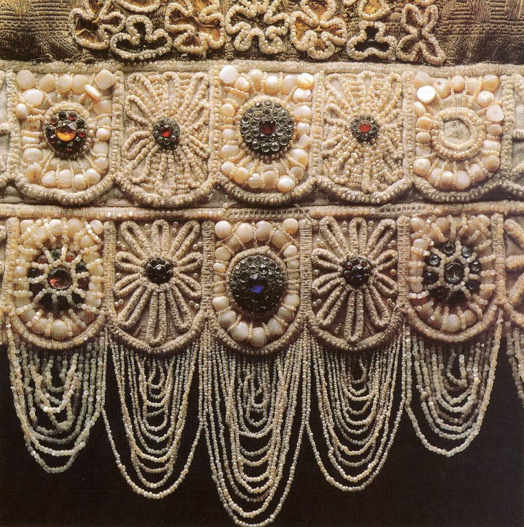 Unmarried girl's headdress. First half of the 19th century