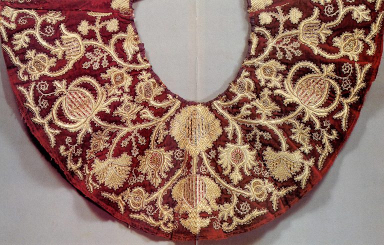 Detail of a women's round cloak