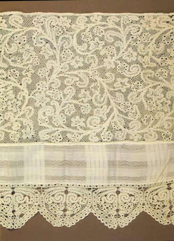 Bed valance. Detail 