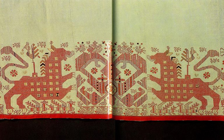 "Sun chariot" (detail) with lions enframed by birds on the bodice of a Kargapol  woman's shirt