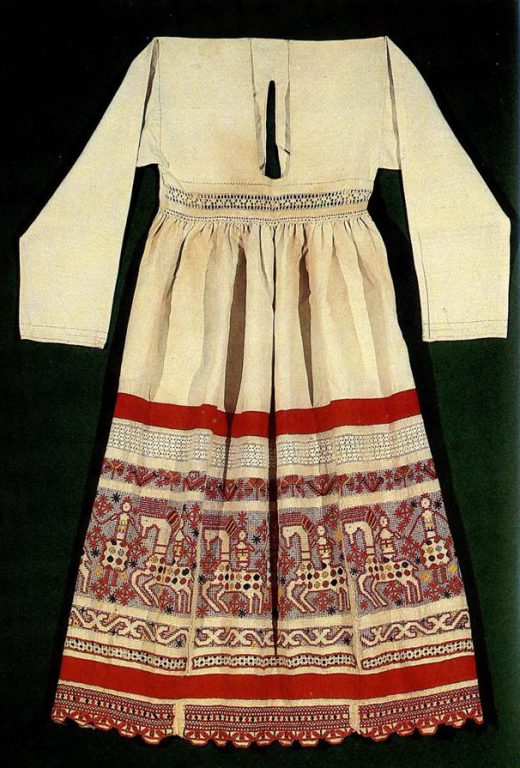 Tula apron with "mothers", female riders, solar signs and plant motifs. Late 19th or early 20th century