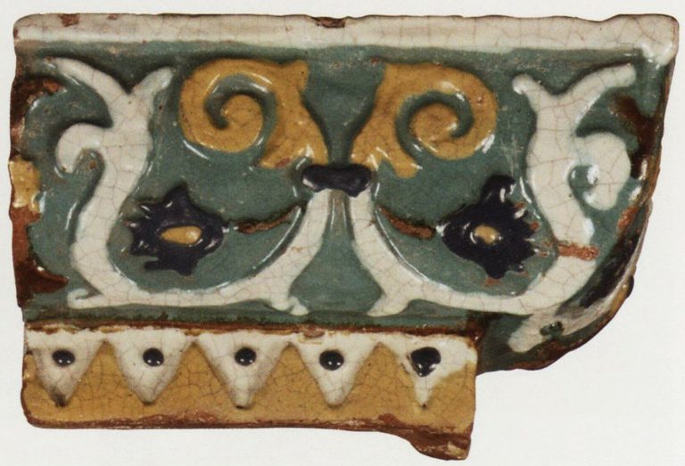 Relief polychrome corner tiles. <br/>1686 - 1688 years