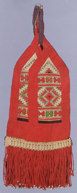 Женское поясное украшение сарӑ промежуточных чувашей. <br/>19 век