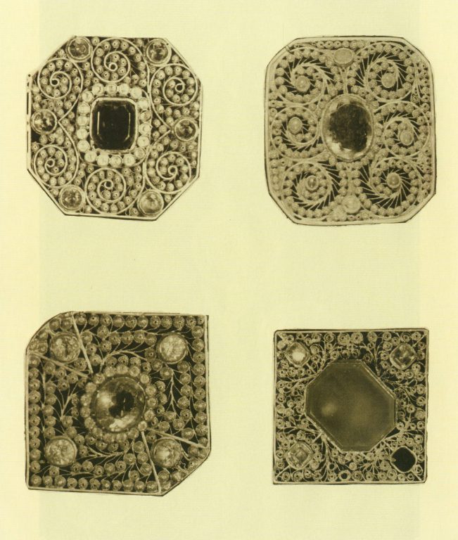 Metal plates for hasite (cross-belt) and izu (chestplate). <br/>First half of 19th century