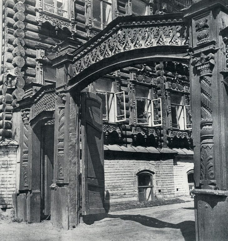 Gates. <br/>Late 19th century - early 20th century