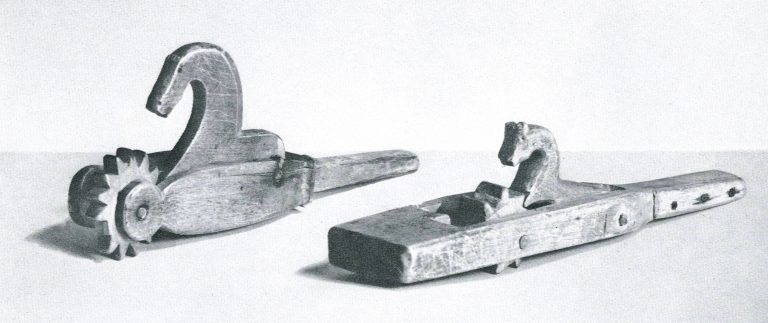 Prituzhalnik (warp stressing tool). <br/>Late 19th century