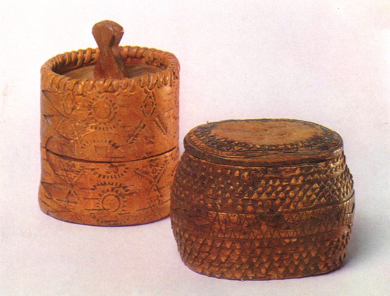 Tuesok (birch bark basket)