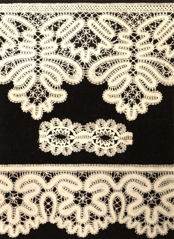 Thread lace