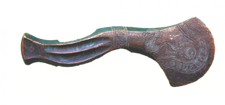 Bronze axe with the image of a snake. <br/>9-8 century BC