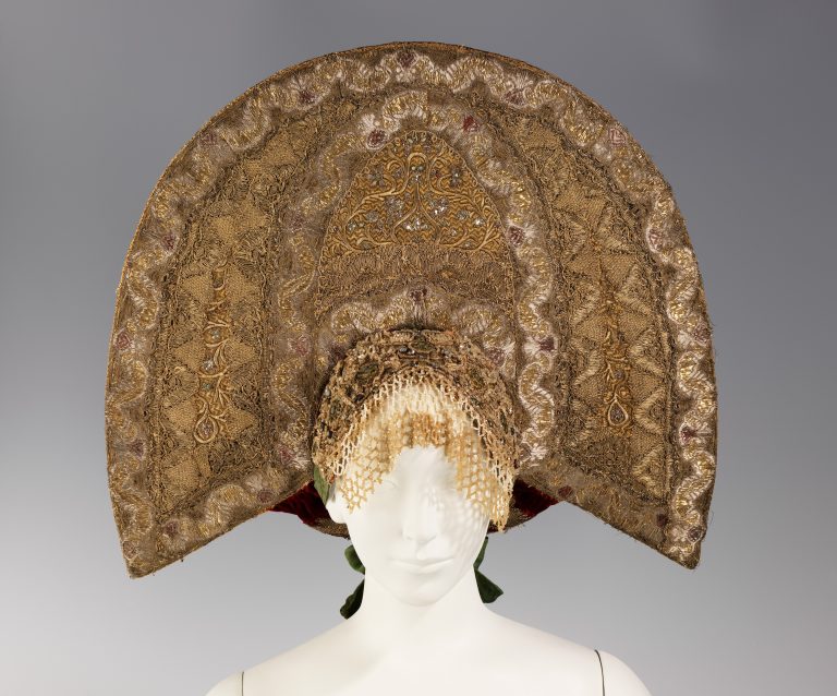 Headdress. 1800-1880