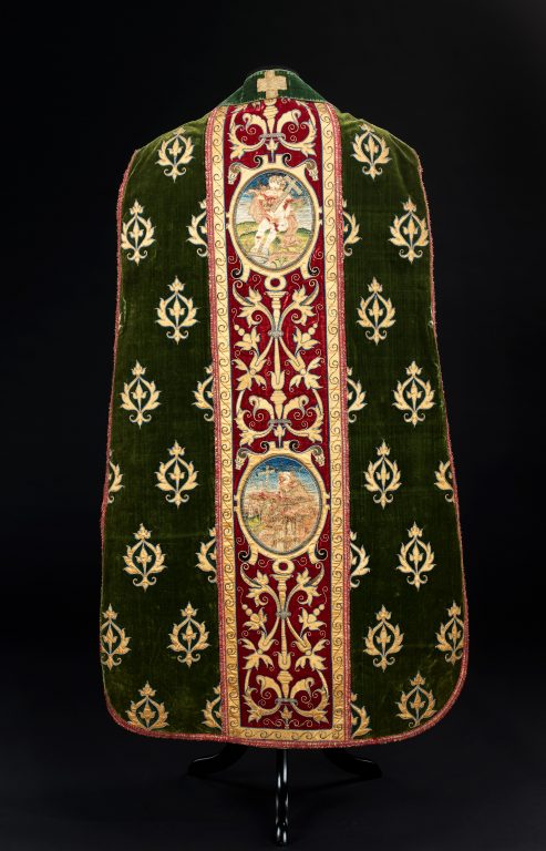 Chasuble, stole and maniple