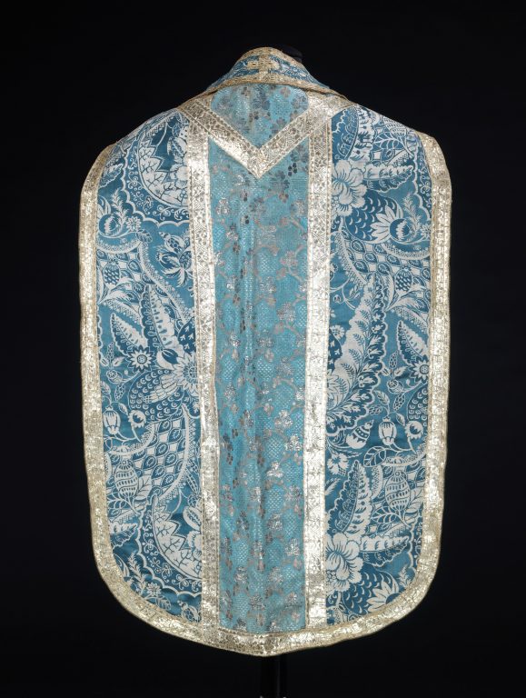 Chasuble, stole and maniple