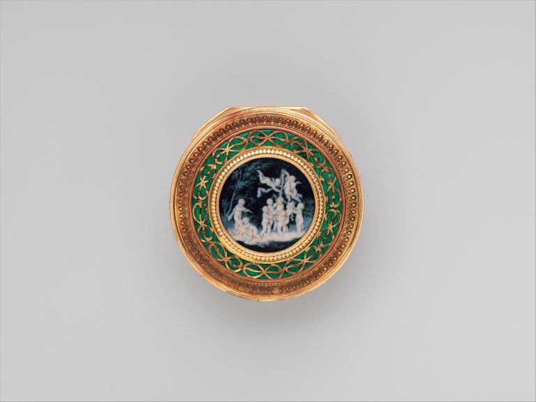 Snuffbox with scenes of putti at play