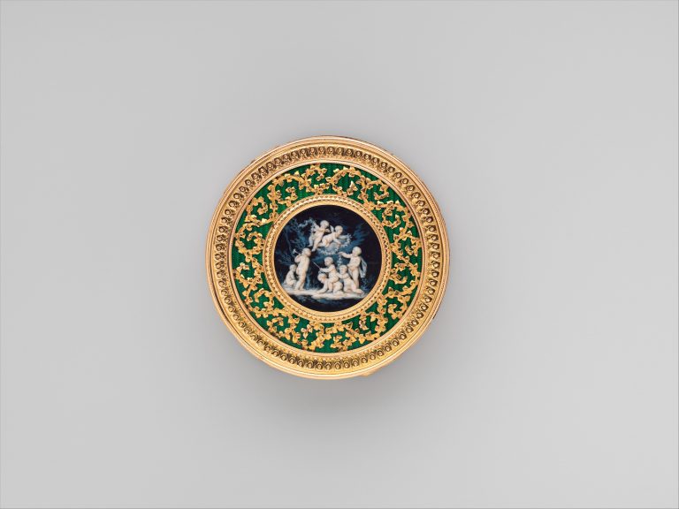 Snuffbox with scenes of putti at play