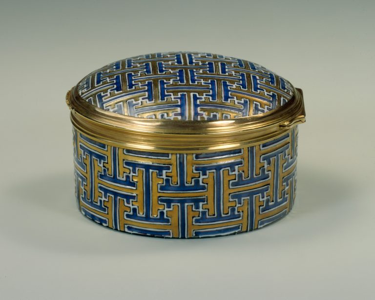 Snuffbox