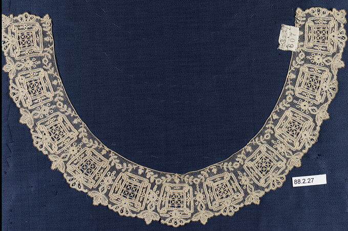 Collar