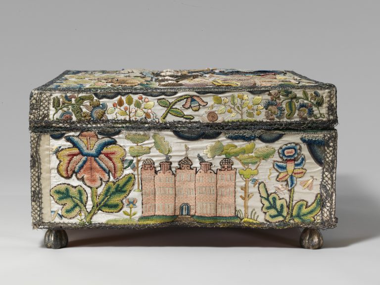 Casket with scenes from the Story of Solomon and the Queen of Sheba