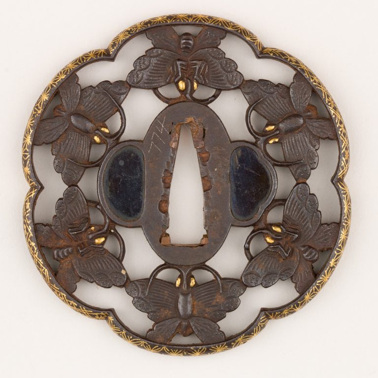 Sword Guard (<i>Tsuba</i>) Depicting Six Connected Butterflies (е…­гЃ¤иќ¶з№‹йЂЏйђ”)