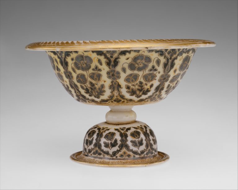 Footed Bowl and Plate. <br/>first half 18th century
