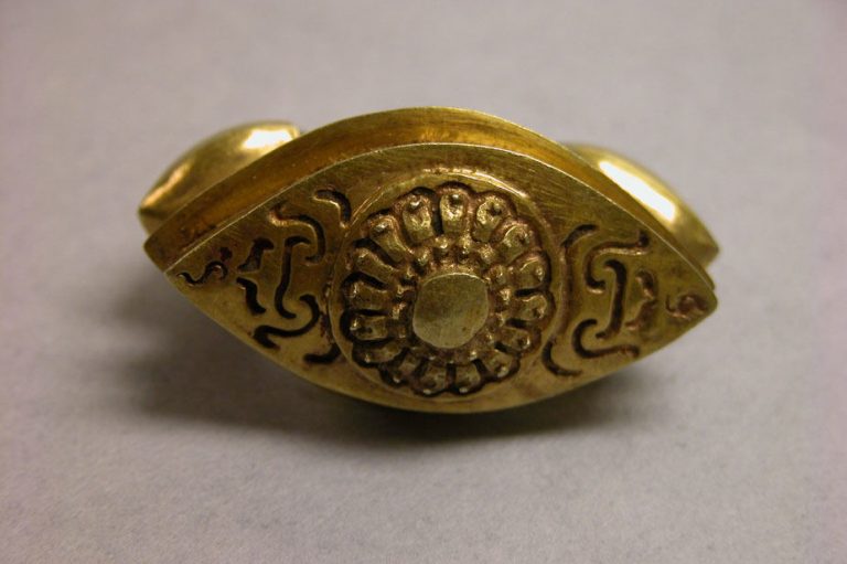 Ring with Almond-Shaped Bezel with "Sri" Inscription