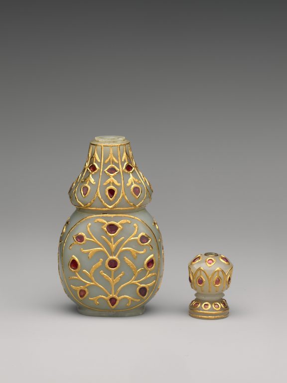 Vase with stopper