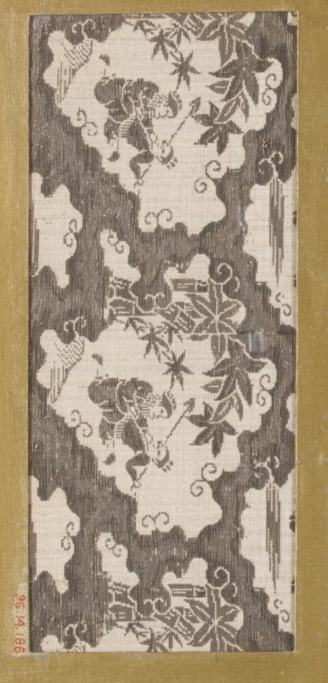 Textile fragment with repeating pattern of irregularly shaped cloud-edged vignettes containing two human figures and maple leaves