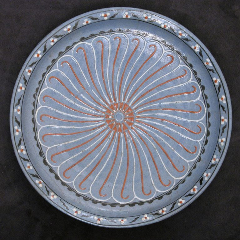 Blue-ground Dish with Floral and 'Cintamani' Designs