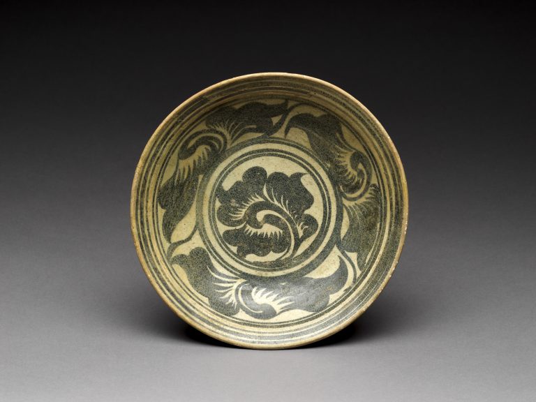 Dish with lotus-leaf design